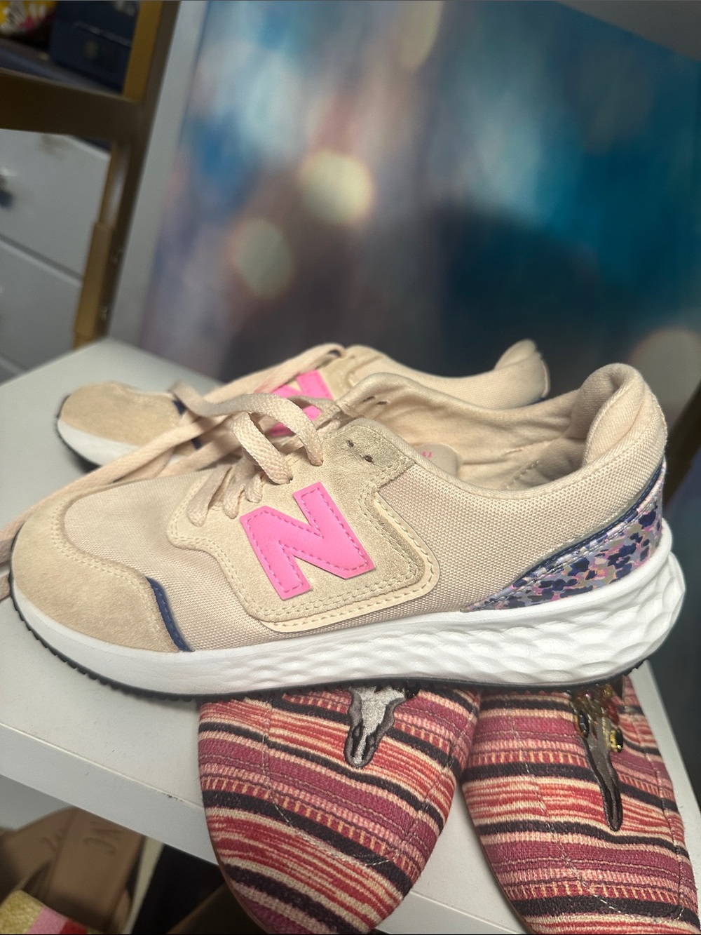 NEW BALANCE 4.5 girls (fits women 6.5)